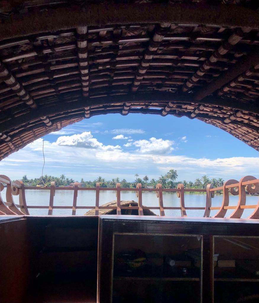 Dream Cruise - 1 Bedroom Traditional 1 bedroom houseboat alleppey