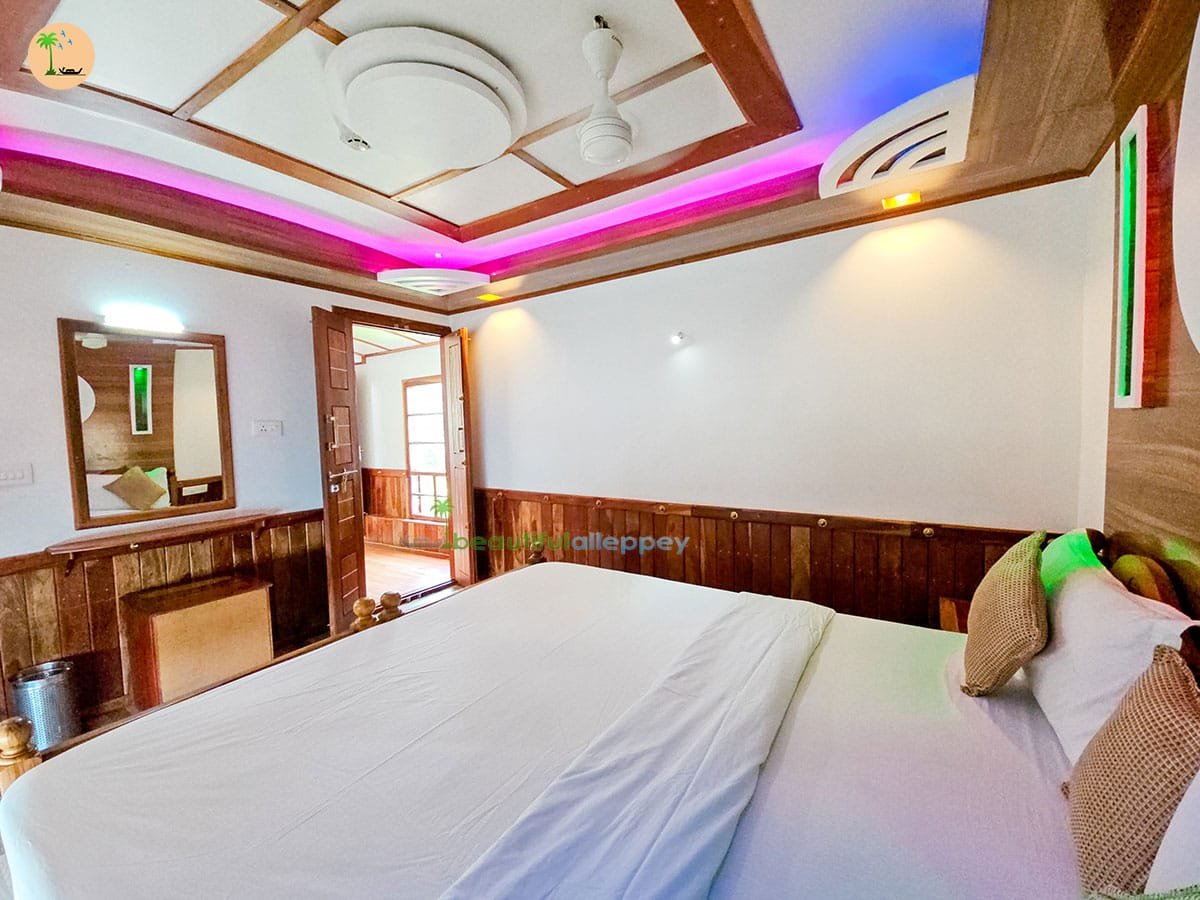 1 Bedroom Premium Houseboat RAJ01 (13) premium ac bedroom in alleppey houseboat