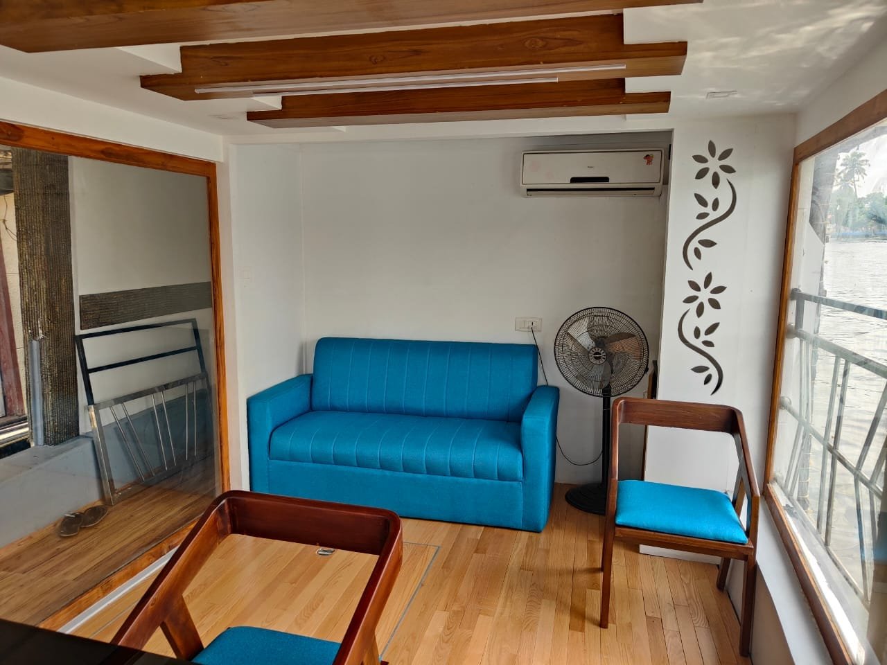 1 Bedroom premium Houseboat Alleppey for Couples (3) houseboat in alleppey