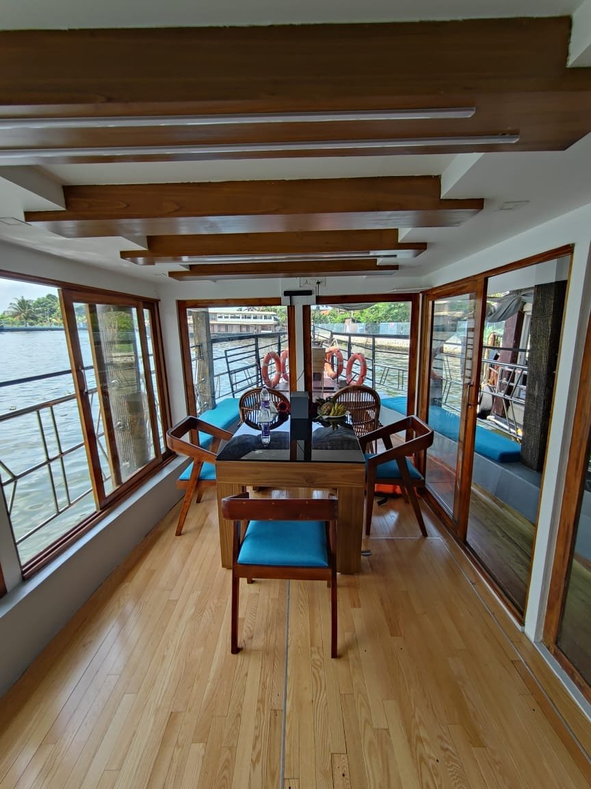 1 Bedroom premium Houseboat Alleppey for Couples (7) 1 bedroom houseboat