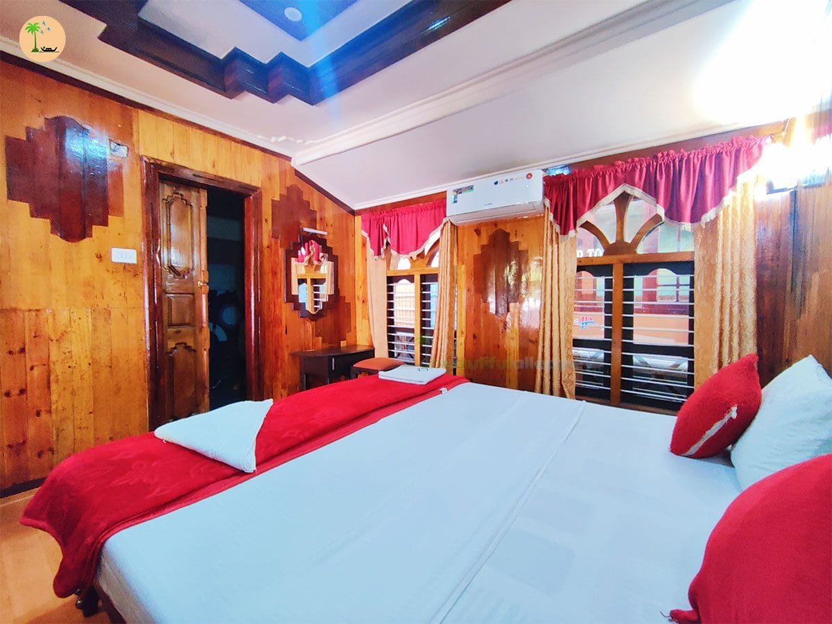 Bedroom-02 1 bedroom boathouse