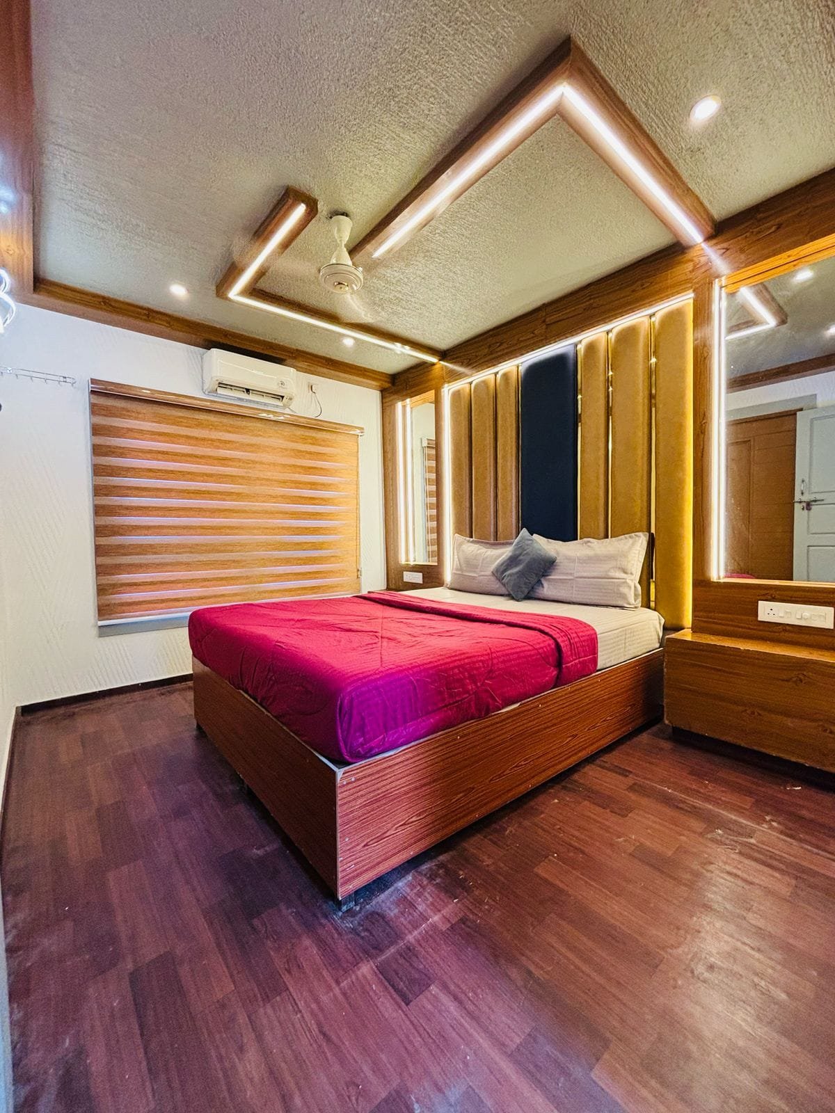 Blue lake 3 bedroom (5) houseboat in kerala