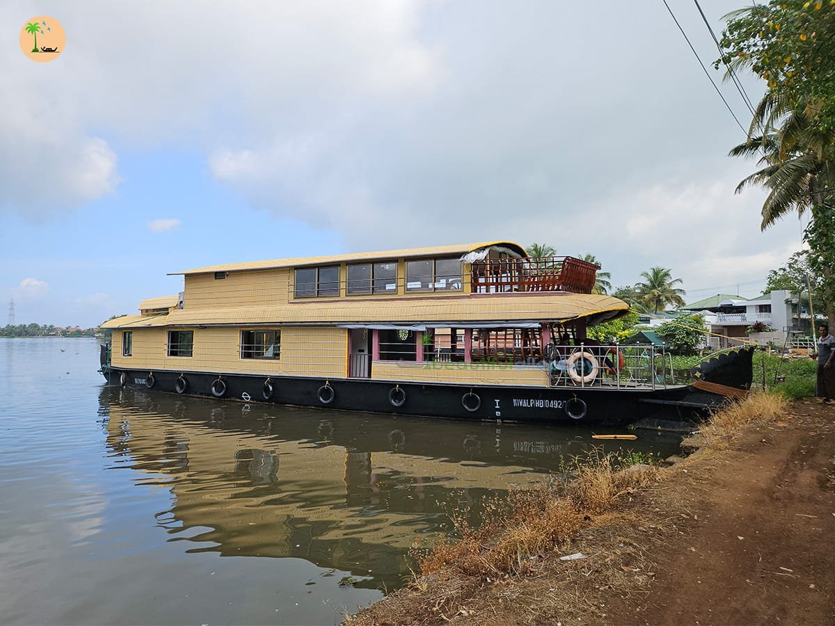Full-View---02 - Copy premium houseboat alleppey kerala