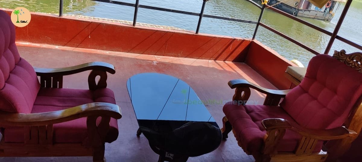 Oplus_0 upper deck in kerala boathoue alleppey