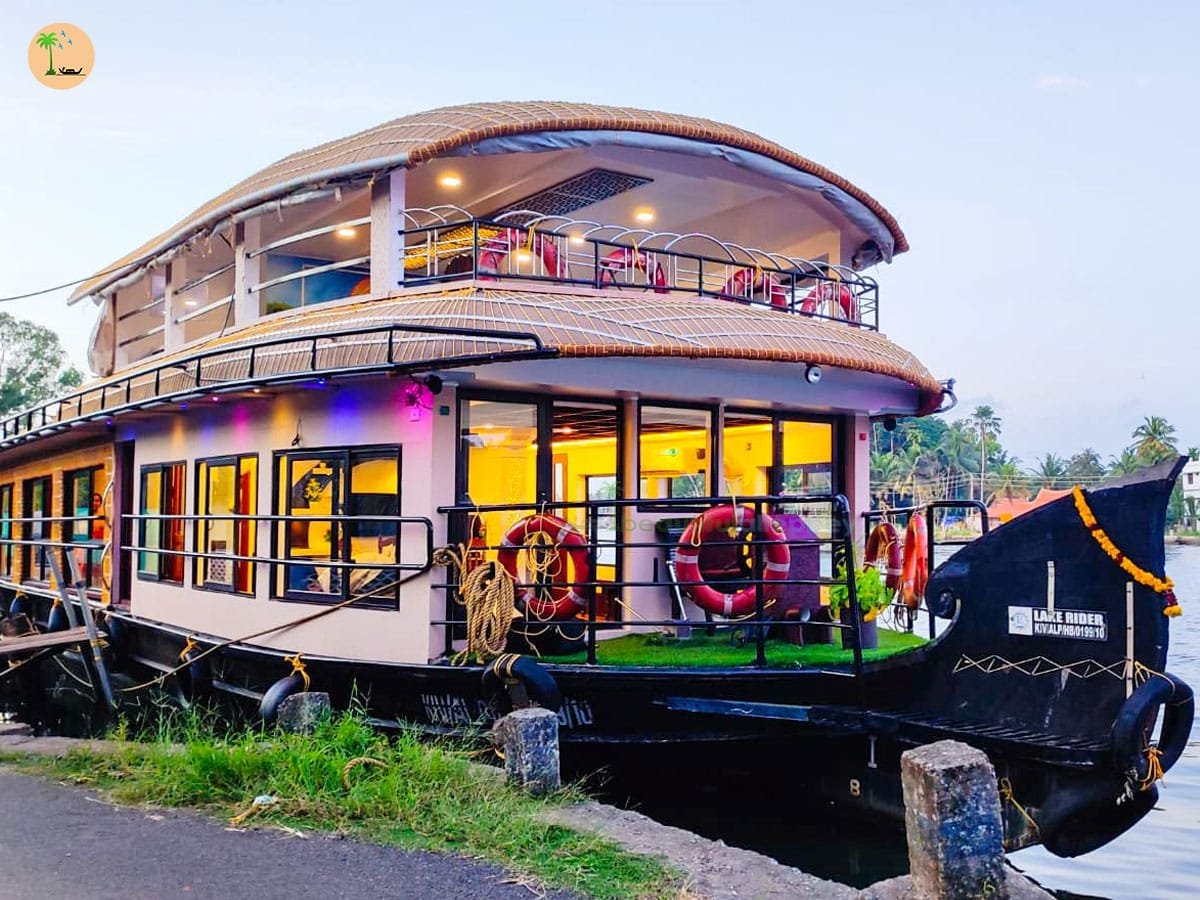 Lake Rider 2 Bedroom Premium LAKR02 2 bedroom premium houseboat alleppey