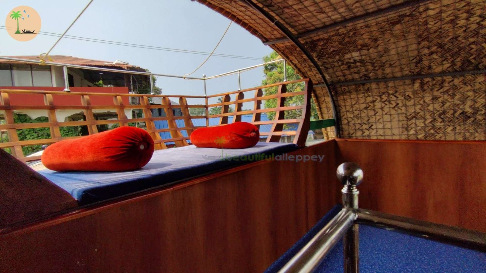 Snapshot_146 deck in houseboat alleppey
