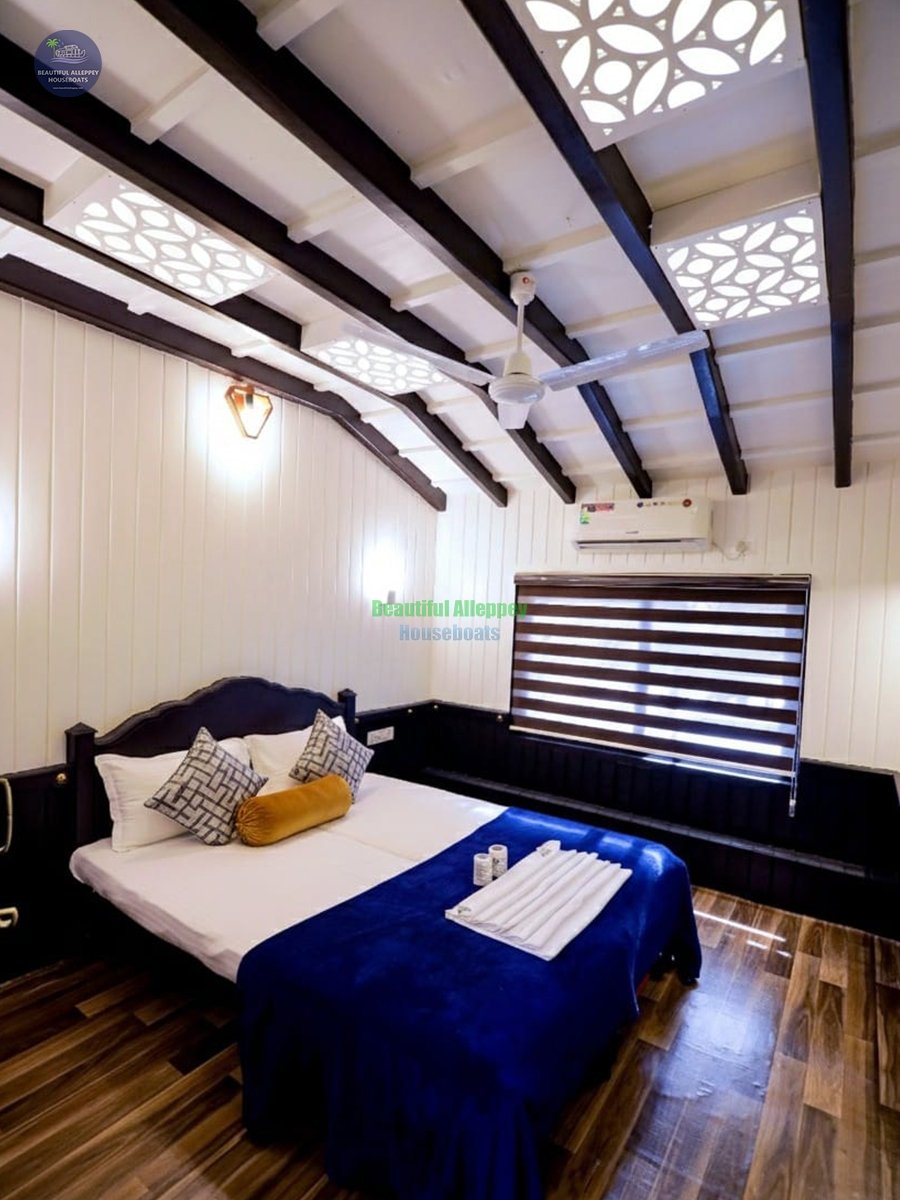 Productimage-3-bedroom-deluxe-bnu03u 3 Bedroom deluxe houseboat-bnu03u
