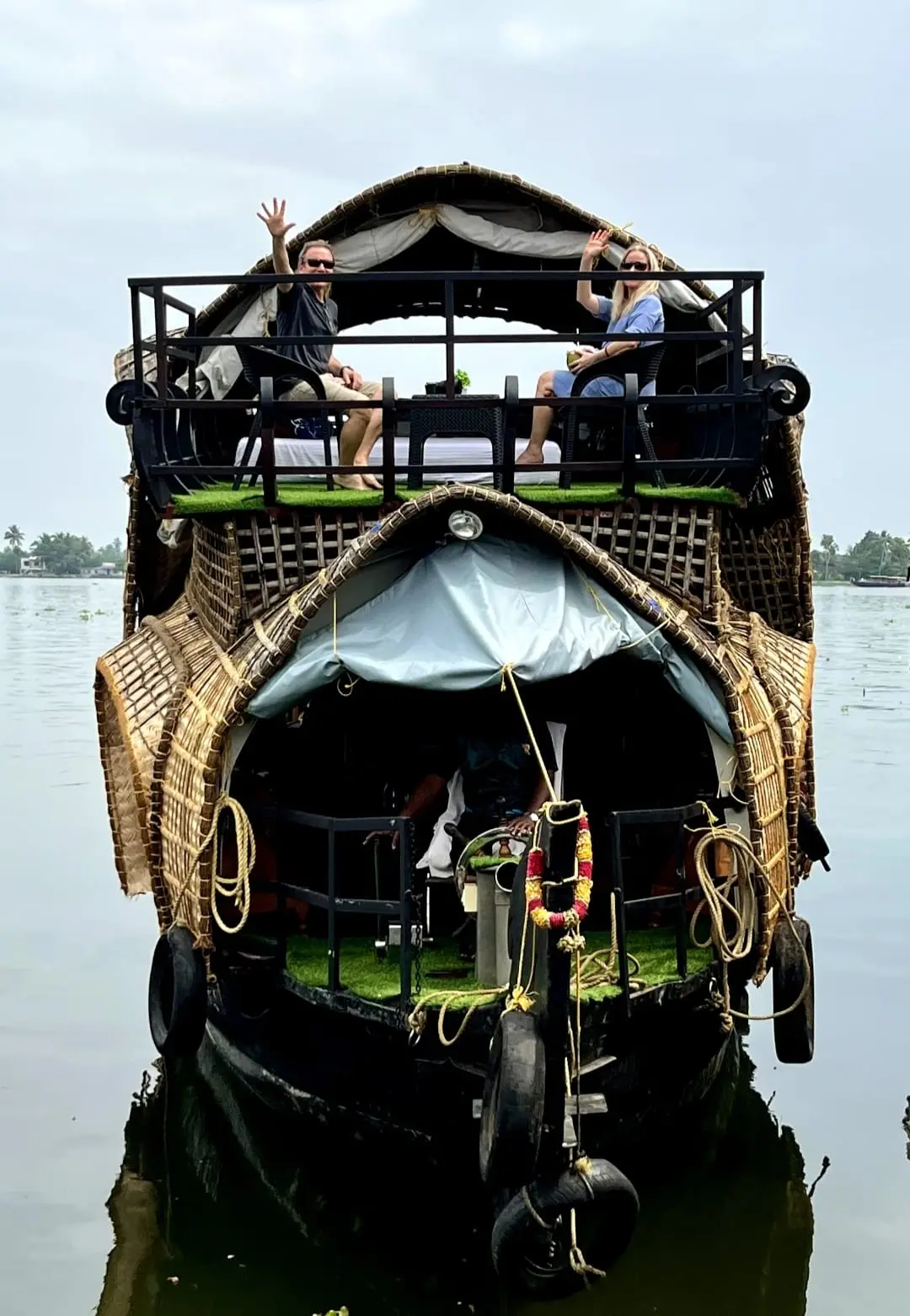Traditional houseboat in alleppey 1 Bedroom (2) traditional style 1 bedroom private deluse houseboat in alleppey kerala